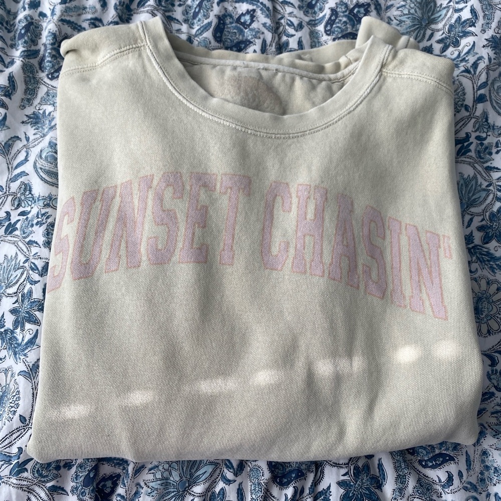 Sunset Chasin’ crewneck